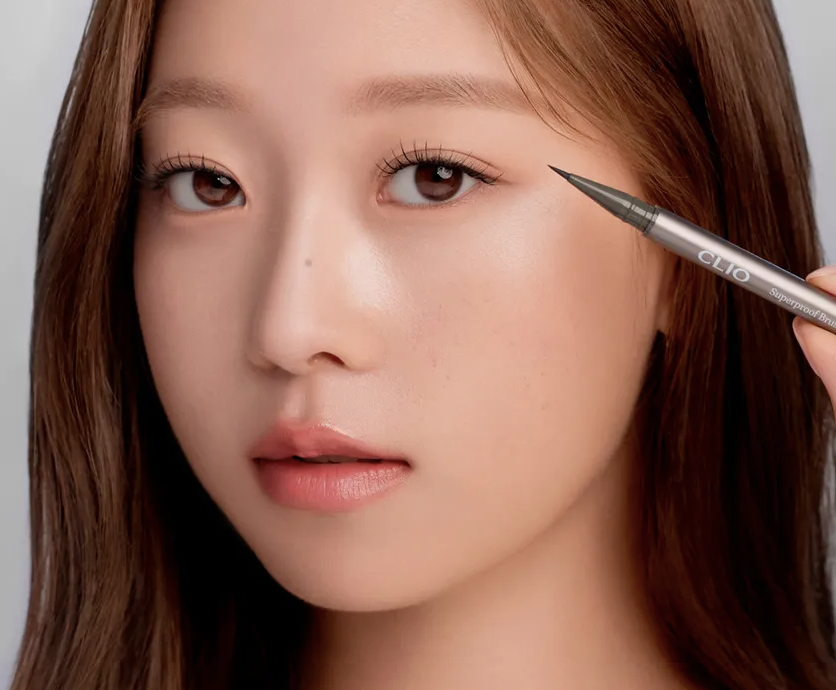 CLIO- Crayon à sourcils Superproof Kill Ash