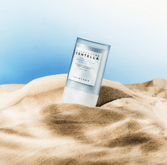 https://cdn.shopify.com/s/files/1/0581/5667/9279/files/skin1004-sun-hyalu-cica-silky-fit-sun-stick-20g-39172019257590.png?v=1773227154