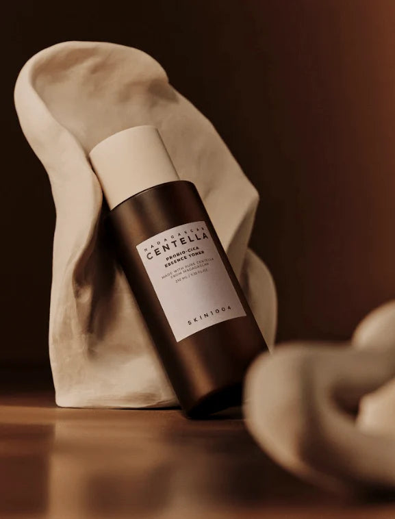 SKIN1004 - Essence Tonique Probio-Cica à la Centella de Madagascar – 210 ml